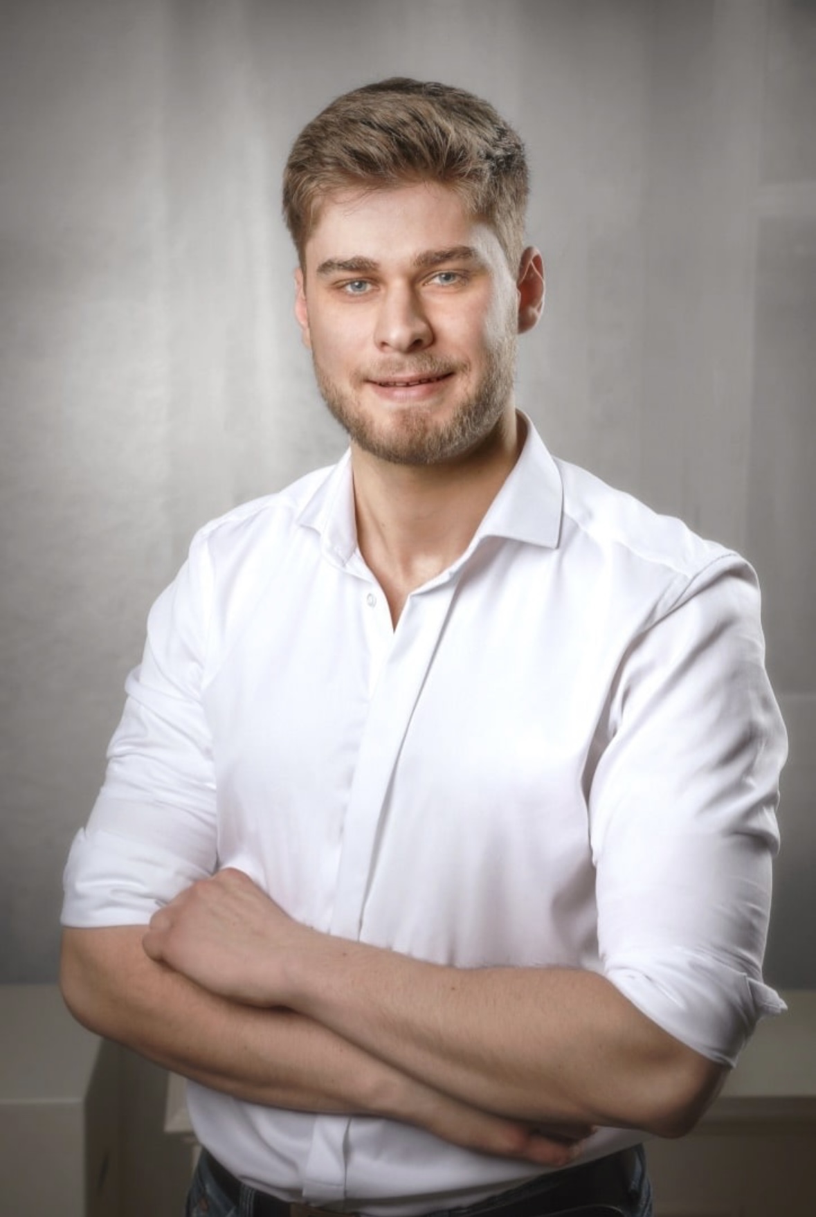 Lukas Westphal im Business Outfit